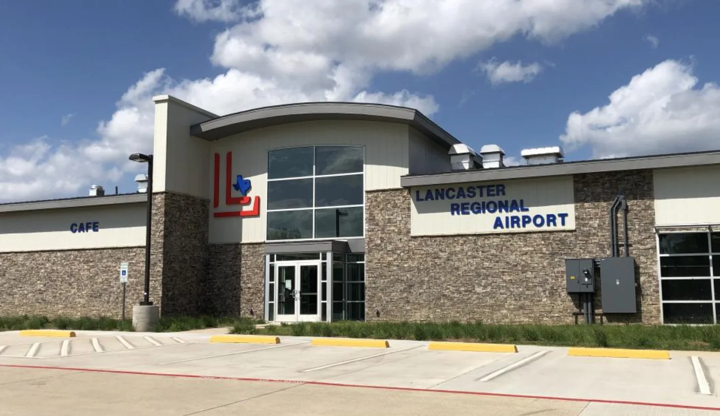 Lancaster Regional Airport (KLNC)