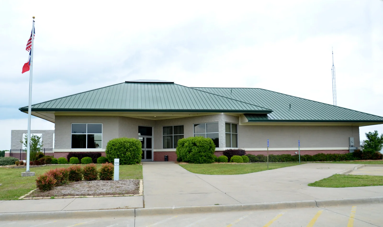 Sulphur Springs Municipal Airport city-operated FBO serving private charter passengers and flight crews